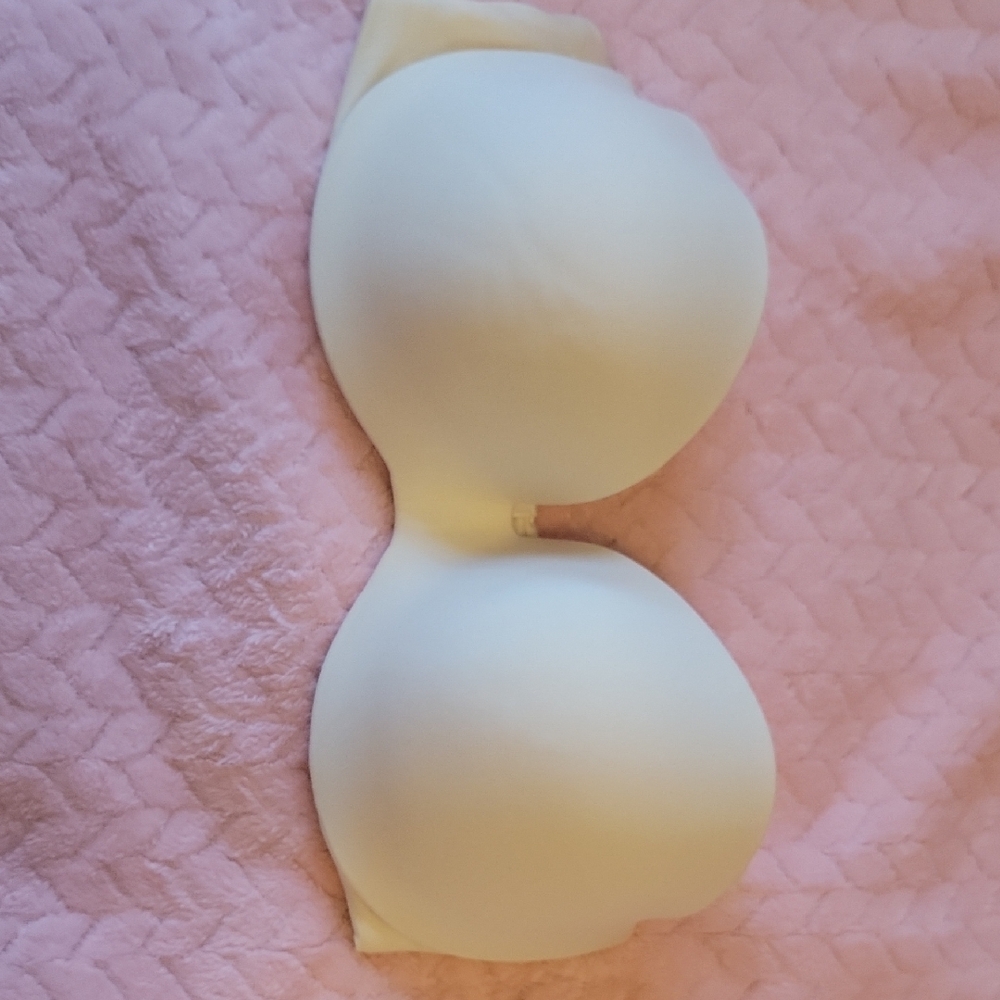Warners Cream Strapless Bra